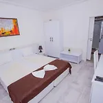 The Step Family Hotel 2*
