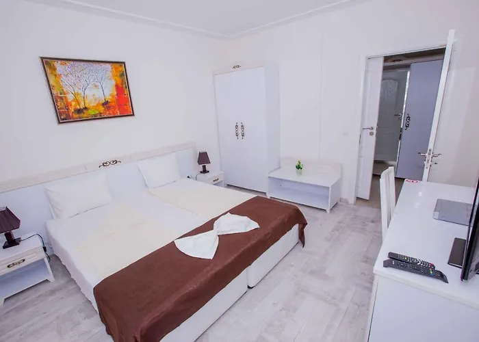 The Step Family 호텔 2*