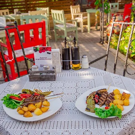 The Step Family 2* סאני ביץ'