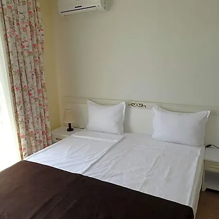 The Step Family Hotel 2*